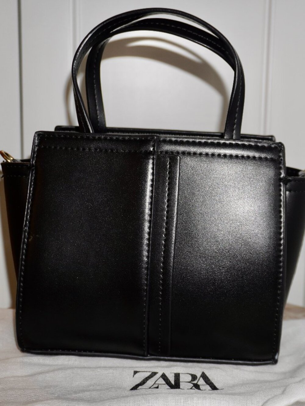 Zara City Bag in Black, Includes Dustbag and Two Removable Straps